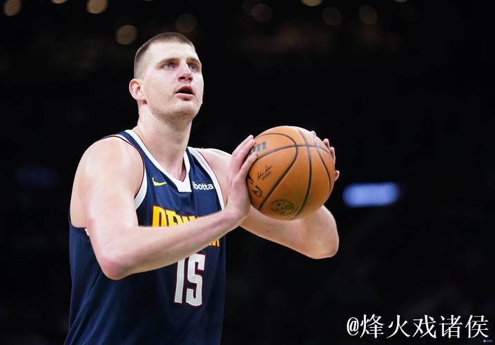 约基奇对阵火箭两场场均36.5分12.5篮板9.5助攻，三分命中率达53%